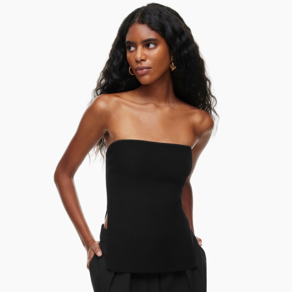 SOLD Aritzia Babaton sculpt savvy tube top